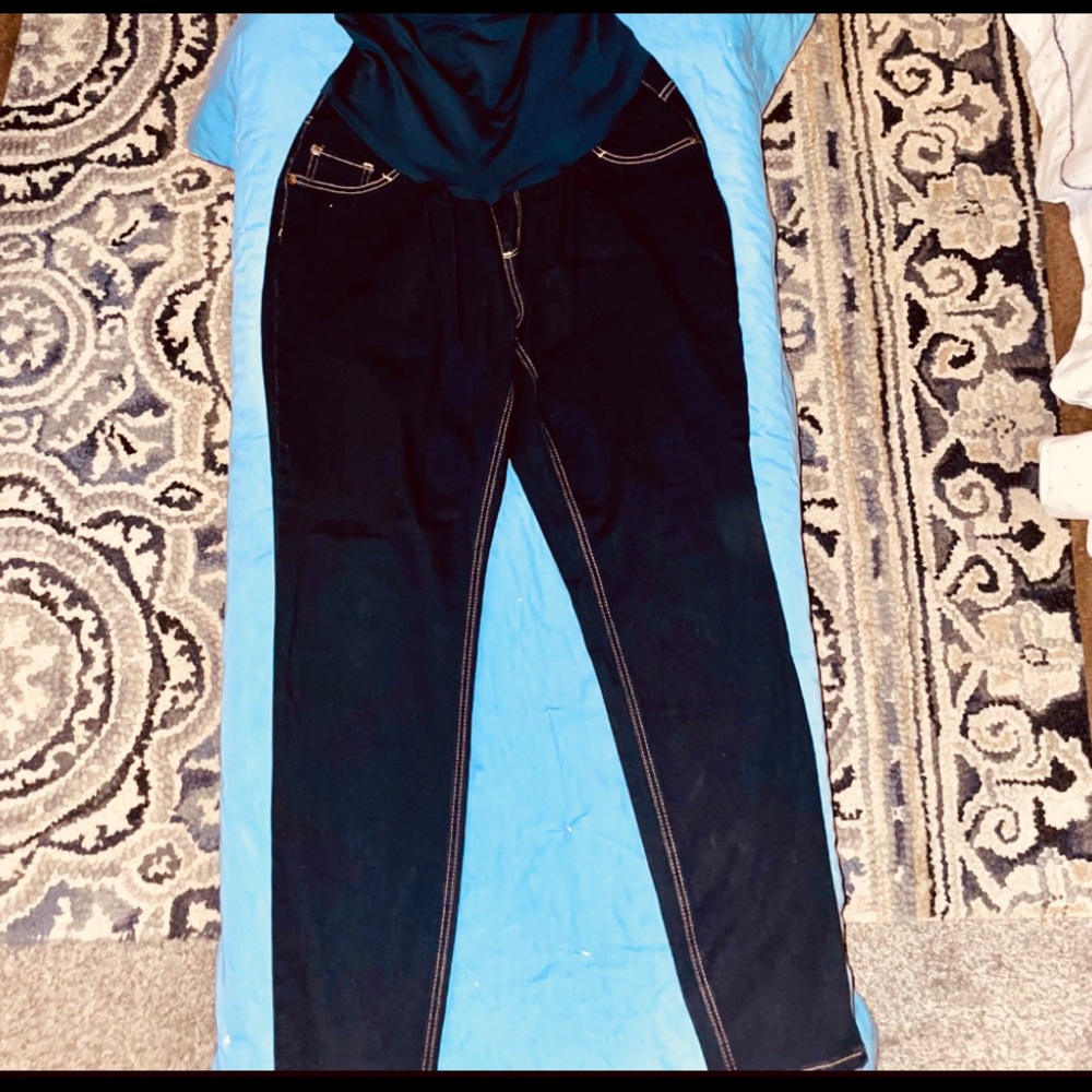 dark wash skinny maternity jeans with -belly band. NWT